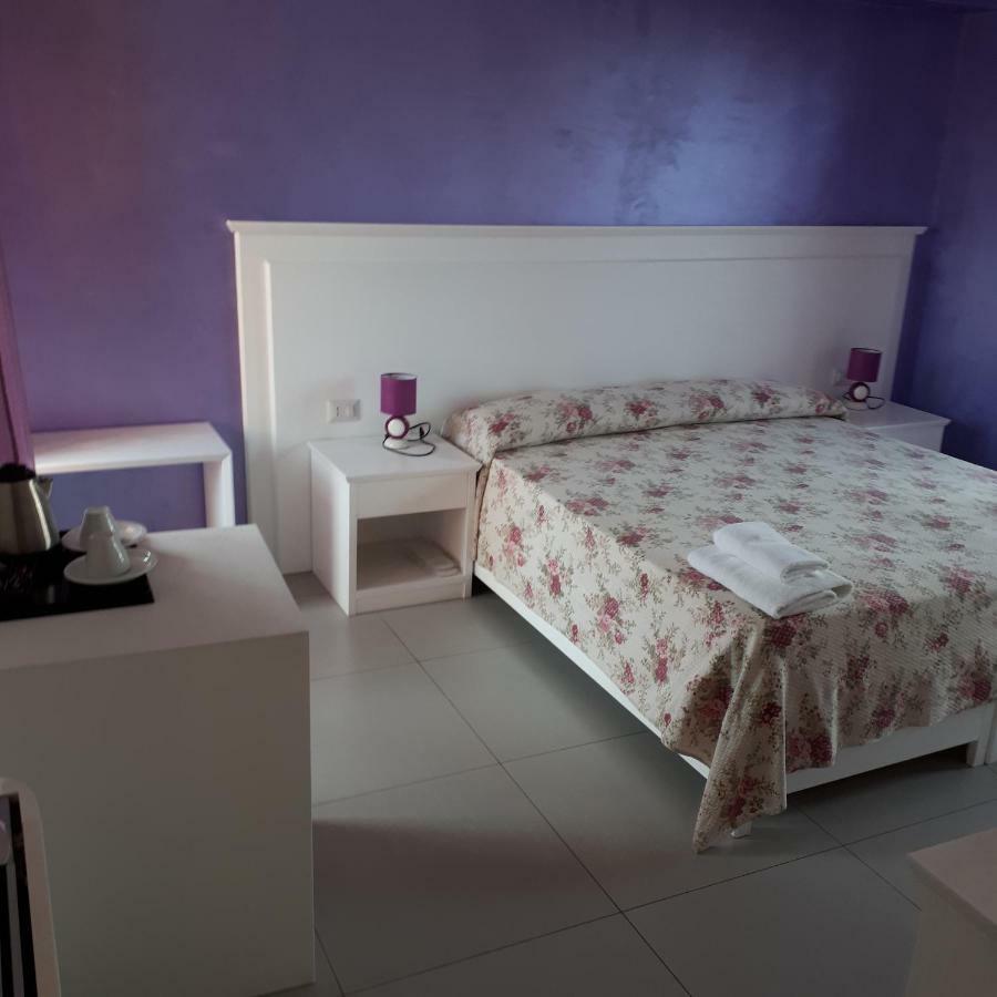 Bed and Breakfast Residenza La Torre Tropea Habitación foto